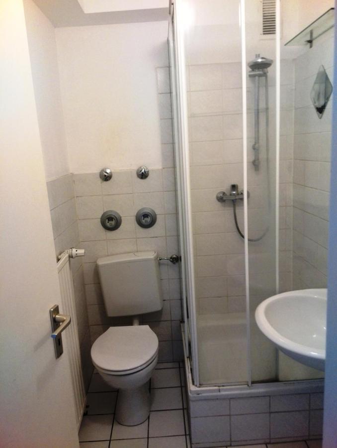 Apartment Alleestrasse Бохум Екстериор снимка